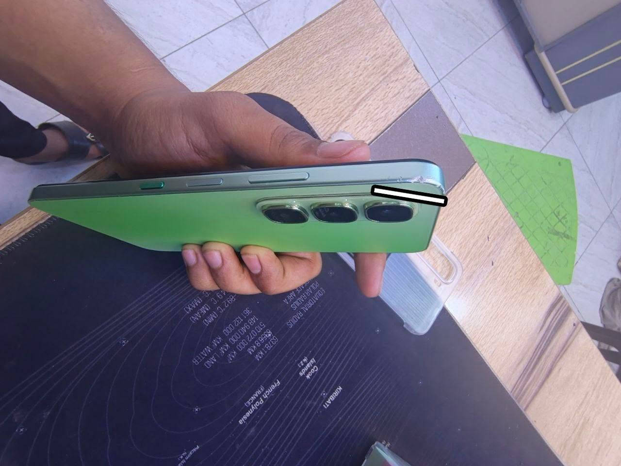 سلام عليكم
افنكس هوت60i
ذاكرة 256
جهاز نضيف بس بي زلغ بل شاصي موضح بل صورة
السعر175وبي مجال بسيط 
عنوان ..بغداد البلديات حي9نيسان
تفضل خاص وتدلل


**إذا كنت صاحب هذا الإعلان وتريد حذفه لأي سبب، رجاءا أرسل رسالة إلى الدعم الفني**