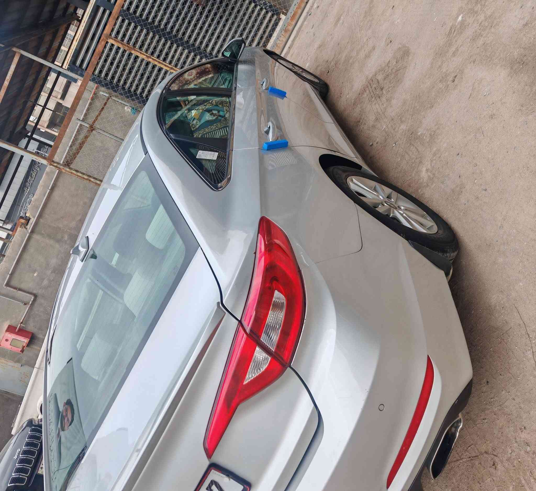 سوناتا 17 امريكي
🚗 للبيع: هيونداي سوناتا 2017
ضربتها اماميه مبدل بنيد فقط

🔹 المحرك: 2400/ 4 سلندر GDI
🔹 اللون: (سلفري) 
🔹 الممشى: 139
✨ المواصفات:
شاشة وسط + بلوتوث + AUX + USB
كاميرا خلفية
ستيرن تحكم
مرايا كهرباء
وباقي المواصفات stander  معروفه 
محرك وكير خير من الله
السيارة مابيها اي نقص 
السيارة جاهزة للاستخدام اليومي
📍الموقع: البصرة الموفقيه
رقم ***********
السعر 130 وبيها مجال
