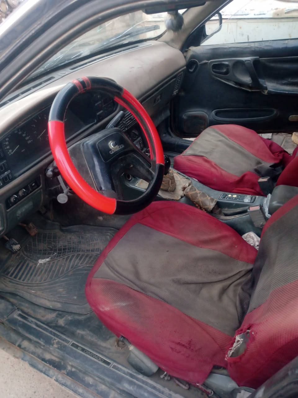 سلام عليكم دايو مديل 93بيع سعر 16 مكاني ديوانيه سنويه صاقطه 2019مكينه وكير جدد
***********
