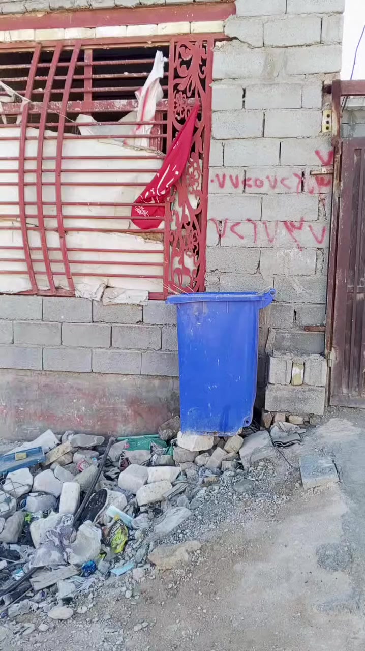 بيت للبيع طابوصرف في كربلاء قريب ع مستشفى التركي ورةالحزام الخضرمساحة٩٠مترسعر٦٠وبيه مجال قليل ***********%%***********وكلشي موضح بلفيديو
