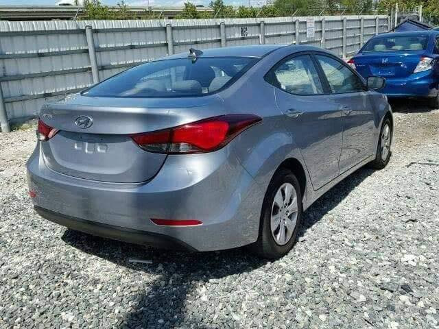 السلام عليكم الانترا  امريكي ٢٠١٦
حادثه جاملغ خلفي بدون ارباك وصور الحادث مرفقه مصبوغه احزام بدون حادث  بدون معجون عد الباب والجاملغ بيه معجون رقم بغداد السعر ٩٥ مكان السياره بغداد الاستفسار لاتصال على الرقم ***********
