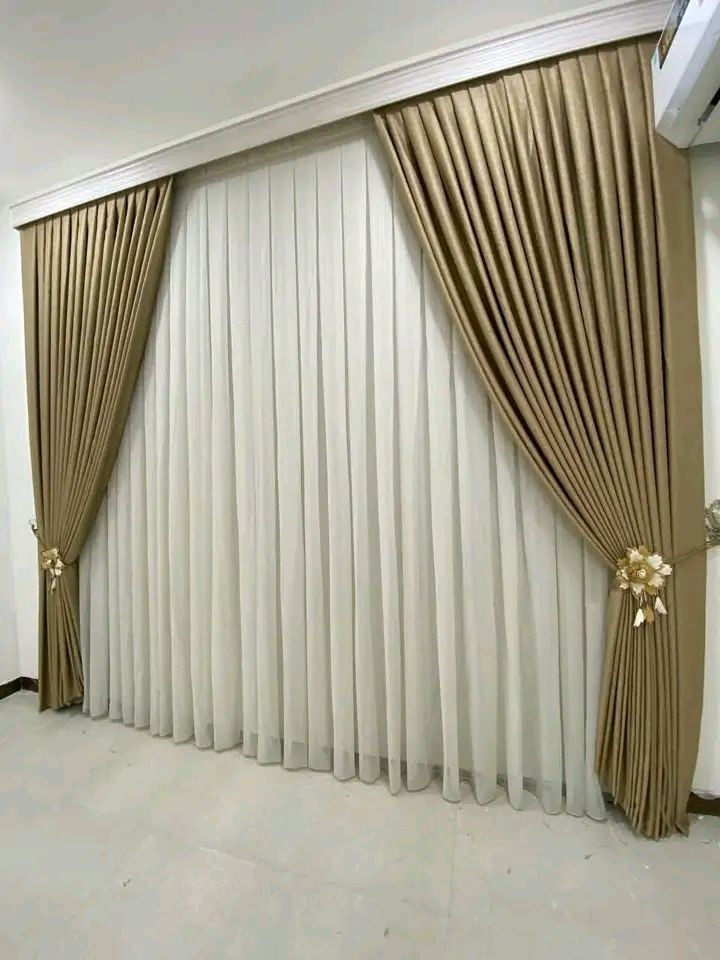 بنات بيج ستائر بالديوانية كلش كلش راقي الصور تسولف يناسب كل الأذواق قماش يموت فخم  مو العادي 
باعوا كمية الهدوء والنزاكة وترتيب الألوان. العنوان ديوانية شارع  الصافير. وايضا يشتغلون الكم القماش إلي تردوا والموديل الي يعجبكم. بوقت قصير. توصيل موجود  بس كولوله من طرف المندوبة أميرة فضلا وليس امرا مو تنسون. 
رقم التواصل 
***********
