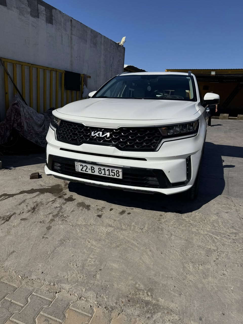 السلام وعليكم للبيع كيا سورنتو
الموديل 2023 

   سياره وارد خليجي 

مواصفات حساسات اماميه حساسات خلفيه

 

شاشه كبيره داخل عسلي لايت 4 عدسات

ويل كب اكروم

سياره 4 سلندر 2500 

ماشيه84

سياره مكفوله وجديده نضافه فول

رقم اربيل تحويل ثاني يوم 

هزه جديده 

رقم جديد

 مكاني الانبار الرمادي / لاتصال ***********

 سعر242 وبي مجال قليل
