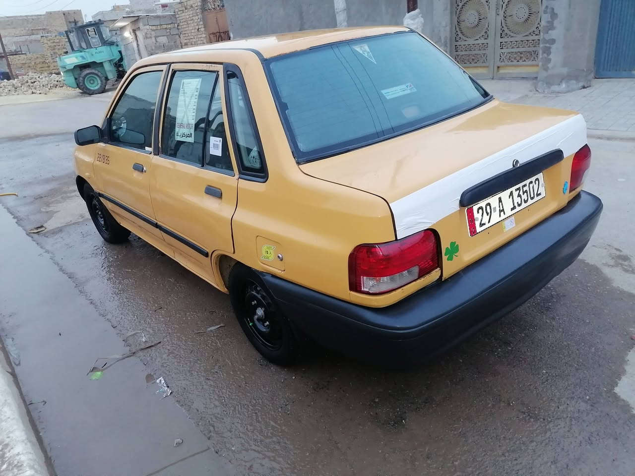 السلام عليكم سايبه مديل ٢٠١٢ رقم واسط انكليزي بسمي مصفره هيئه وغرامات سنويه ال ٢٠٣٢ مكينه كير بلجيس كهربايات شغاله خير من الله السيارة مصبوغه أحزام بيها ( لغود او افخاذ مبدله أثر خايس )  حداديه نص عمر  السعر ٢٦ وبيها مجال قليل مكاني الديوانية حي العسكري الرابع رقمي ***********
