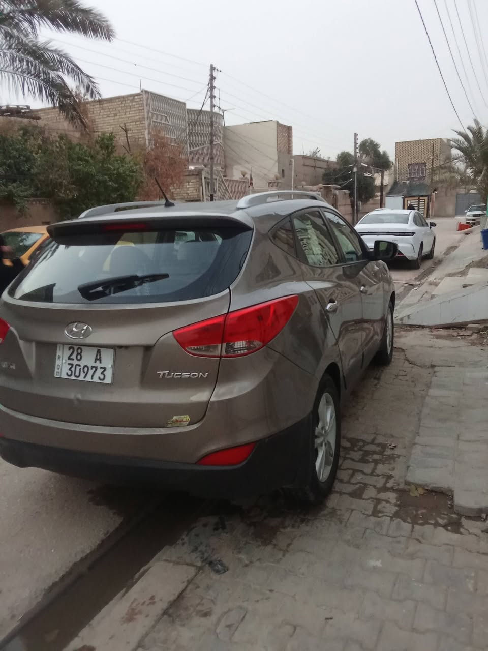 سلام عليكم توسان مديل 2012كفاله من الضربه والفتح جاهزه السيارة من كير او مكينه جدد  جديده تخم تاير جديد تبريد شغال كهربائيات كل شغال شاشه تحكمات استيرن سعره 125او بيه مجال مكاني نجف للاستفسار رقمي ***********واتساب فقط
