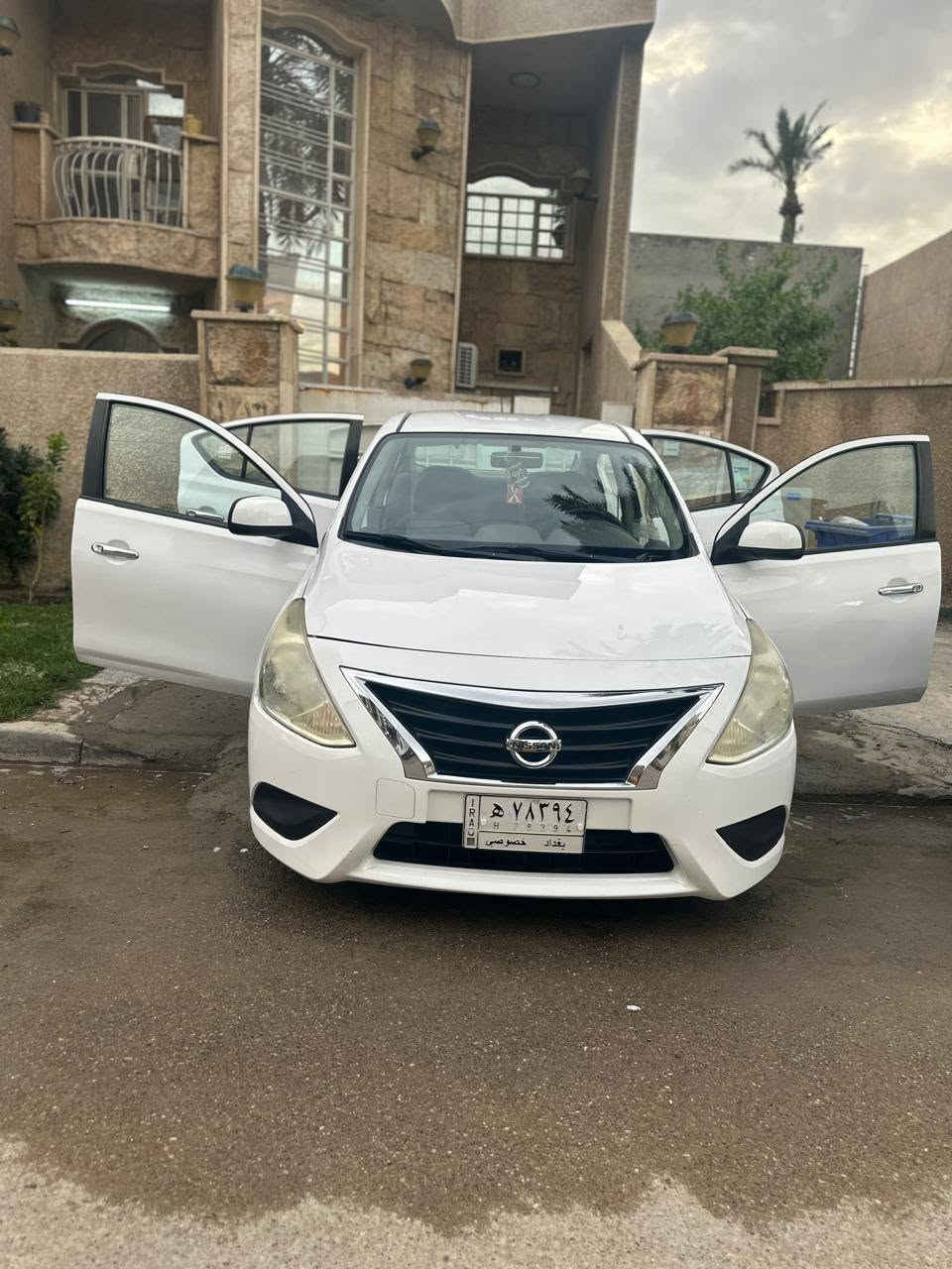 السلام عليكم
سني هندي بليته زركة موديل ٢٠٢٠ ماشيه ٦٣ بدون حادث وصبغ على وضع الشركة بغداد حي الجهاد السعر١١٥ $ وبيها مجال 
***********
