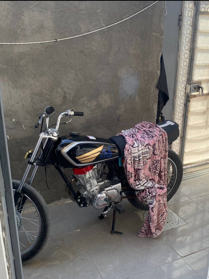 سلام عليكم دراجه تيربو للبيع 3تبديله دهن الها دراجه قبل شهرين معمره كامله ماناقصها شي تجي وتشوف كامله برغي ماناقصها العنون تنومه 
واتساب
***********
السعر
600
