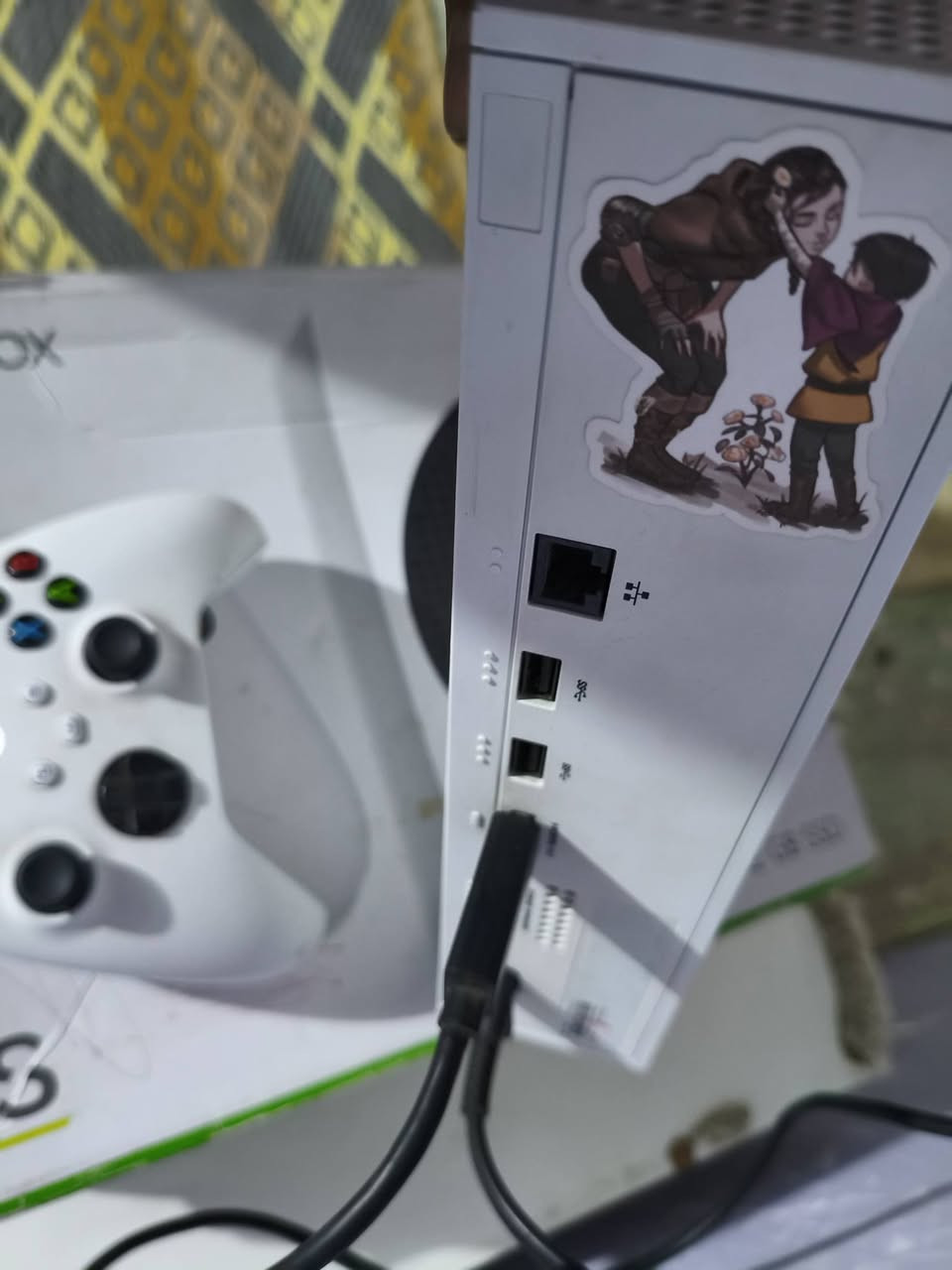 السلام عليكم اكس بوكس سيريس اس كامل ملحقات جويستك وحده جدا نضيف ماداخل تصليح بي العاب محفوظه داخل الجهاز واضحات بالفيديو مع شاشه حجم 55فور كي 120هرتز من شركة كنوود جديده استخدام قليل سعر الشاشه وحده 400وبيه مجال وسعر الجهاز 350وبي مجال سعرهن ثنينهن 650وبي مجال مكاني ناصريه مركز
***********
