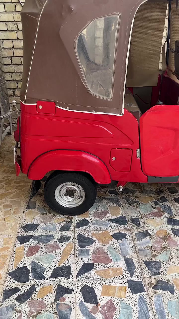 سلام عليكم تكتك مديل 22/شهر10 رقم وسنويه ثاني يوم دحويل سعر 9ملاين ونص بيها مجال شوي شراي ينتصل ***********
