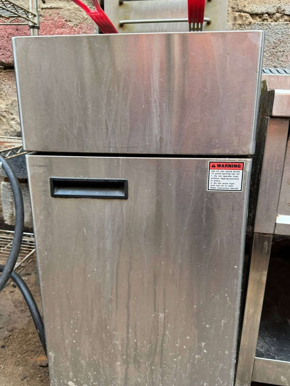 لسلام عليكم اغراض مطعم كامله للبيع 
العنوان كربلاء... مكلف بالنشر اي استفسار الاتصال ع هذا الرقم ‏‪***********
