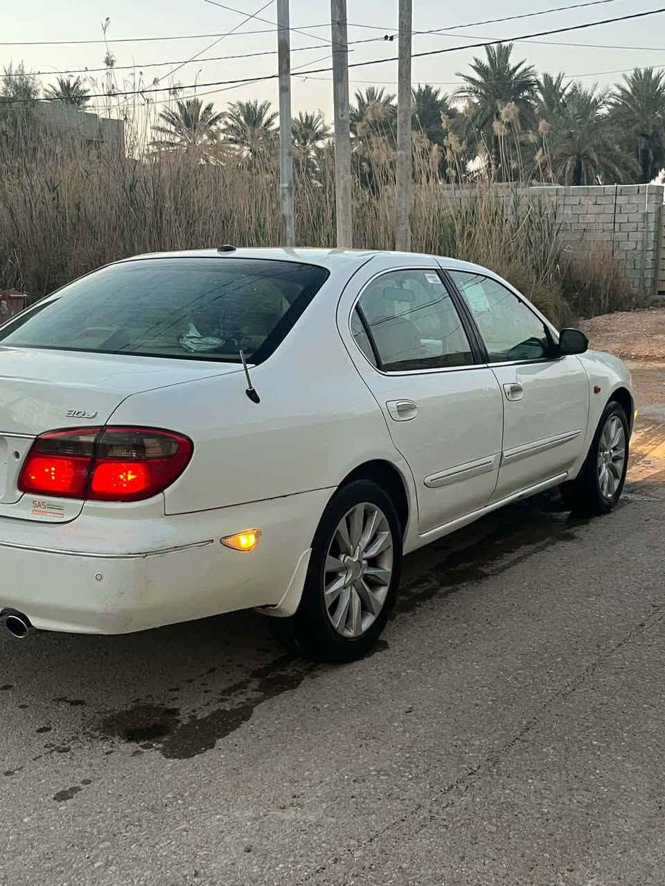 السلام عليكم نيسان مكسيما 2004
رقم سليمانية الدولي بسمي تحويل ثاني يوم سنوية لل30 
بيهة صبغ قطعتين فقط بدون دواخل والباقي مكفول 
كير ومكينه مكفولات مكينة 6 سلندر 
صدر امامي خلفي مكفول 
تبريد تدفئة كلة جديد 
تخم تايرات جديد داخل صحراوي 
السيارة جاهزة من كل النواحي 
السعر 70 وبيهة مجال 
العنوان ديالى بعقوبة خرنابات 
***********
