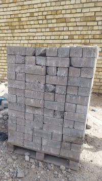 ‏مقرنص طابوقه مستعمل شيء بسيط و بحاله جيده و نظيف ‏ ‏عندي بيهن تقريباً...