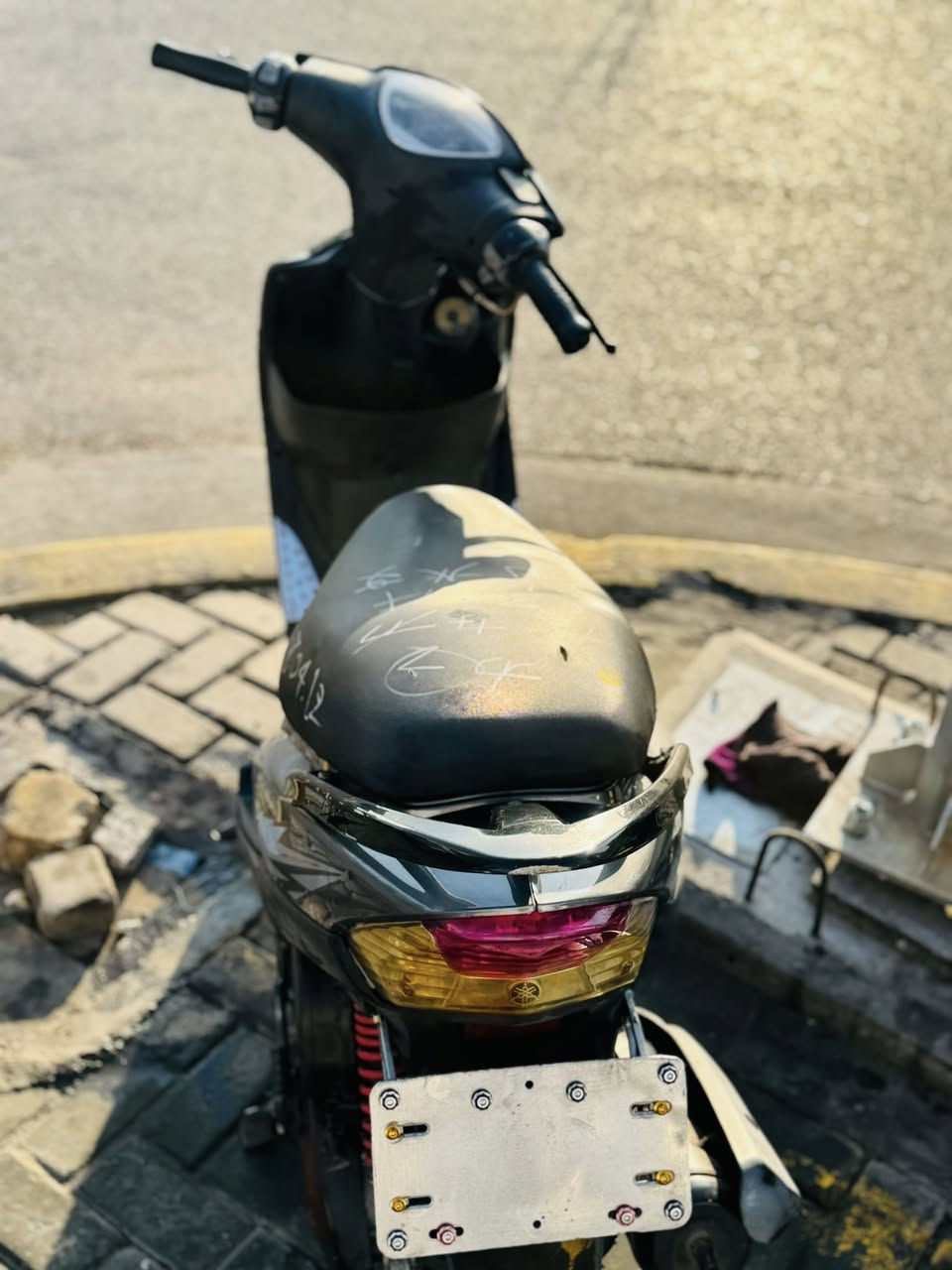 ماكس عدله لبيع سعر 750 
دراجه بوشه 55 
دراجه حلوه او ناعمه 
مكان بغداد حيل العامل ***********
