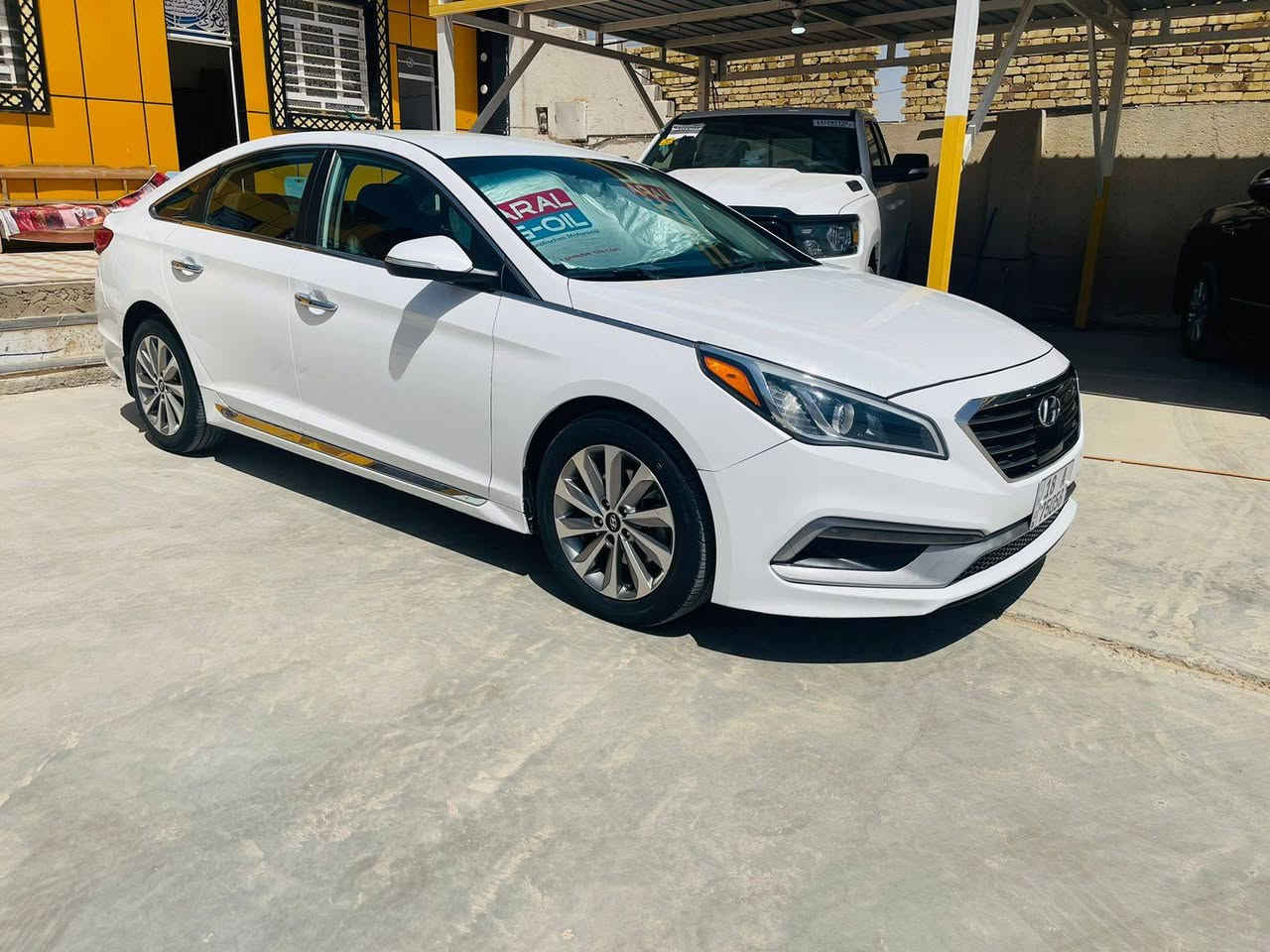 سلام عليكم سوناتا موديل ١٥ وارد امريكي حادثه باب وجاملج الخلفي سياره خير من الله بصمه تشغيل وبصمه بواب شاير بلمرايات بس فتحت سقف مابيه لباقي كله يشتغل تفاصيل أكثر عل رقم *********** لو مراسلتي عله الخاص
