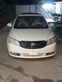 السياره جيلي أم گراند  موديل 2013 للبيع رقم بابل من الشركه العامه للسي...