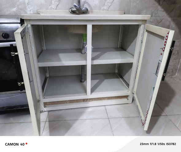 يالله سلام عليكم كاونتر للبيع جديد ممستخدم شي قليل بعدة جديد ستعمال شهر 3 قطع كاونتر ولملحق مترين والسنك متر تفصال  السعر 375 وبي مجال بصيط مكاني بعقوبه بهرز للتواصل الاستفسار ع رقم *********** تصال او واتساب متواجد
