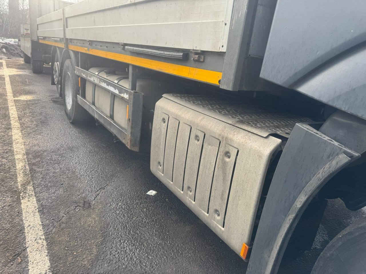 عن قريب انشاءالله  
للبيع موديل 2017 فول موسفات حجم 2545 رقم كاتي 
***********
***********
