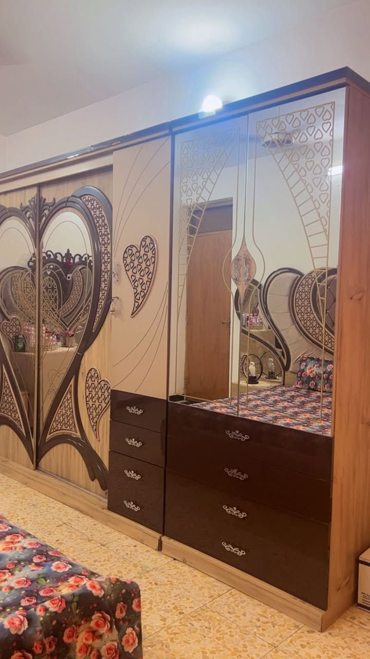 غرفه تركيه للبيع العنوان بغداد 
***********
