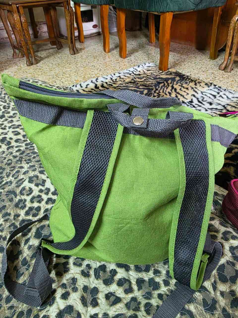 جنطه جديدة ب ٥ الف 
٥ مواعين كبيرة بيها خط اخضر مو خفيفه السعر ٦
قطاعه فنكر بطاطا جديده سعر ٥ الف
باقي الشغلات ٥٠٠ دينار
مكان قريب دولعي


**إذا كنت صاحب هذا الإعلان وتريد حذفه لأي سبب، رجاءا أرسل رسالة إلى الدعم الفني**