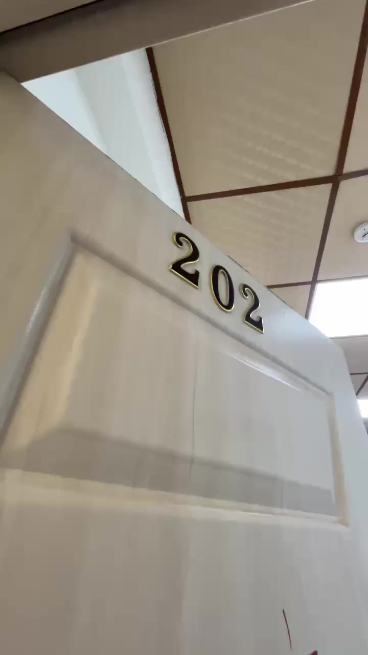 🏨 هوتيل زانكو 🌹 يرحب بكم 
غرف فندقيه مريحة 
خدمات الكهرباء والماء الحار 
🚿⚡ 
الأمان والنظافة عنواننا
🍞🍳🥛الفطور الصباحي بوفيه مفتوح أكثر من 20 نوع من الأطباق الصباحية 
موقعنا قريب عن كل ماتحتاجه من التسوق والتمتع بجمال مدينة السليمانية 
ماعليك إلا الإتصال 📞
على الأرقام التالية 
***********
***********
الأسعار تناسب الجميع 
تنورونا وتشرفونا وحياكم الله
