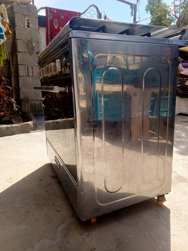 كربلاء حي السلام قرب تانكي المي 
السعر 200وبيه مجال بسيط *********** كربلاء, العراق
