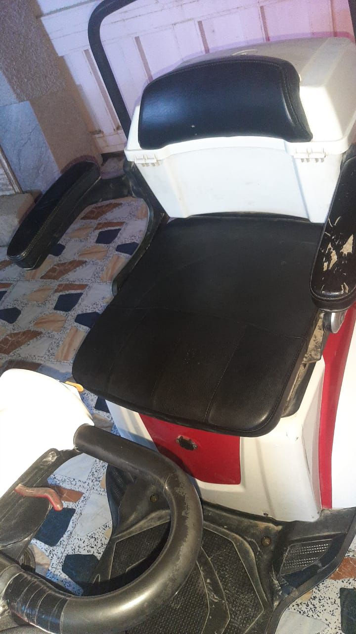 للبيع نظيفه كلش تستخدم لكبار السن وذوي الاحتياجات الخاصة عطلها بطاريات لأن متروكه مامستعمله العنوان ديالى بعقوبة التحرير للاستفسار الاتصال على الرقم ***********
