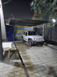 جيب لبرتي ٢٠٠٤ بلادي بدون حادث  سته سلندر ٣٧٠٠ مفتوحه المكينه ٥٥ ورقه ...