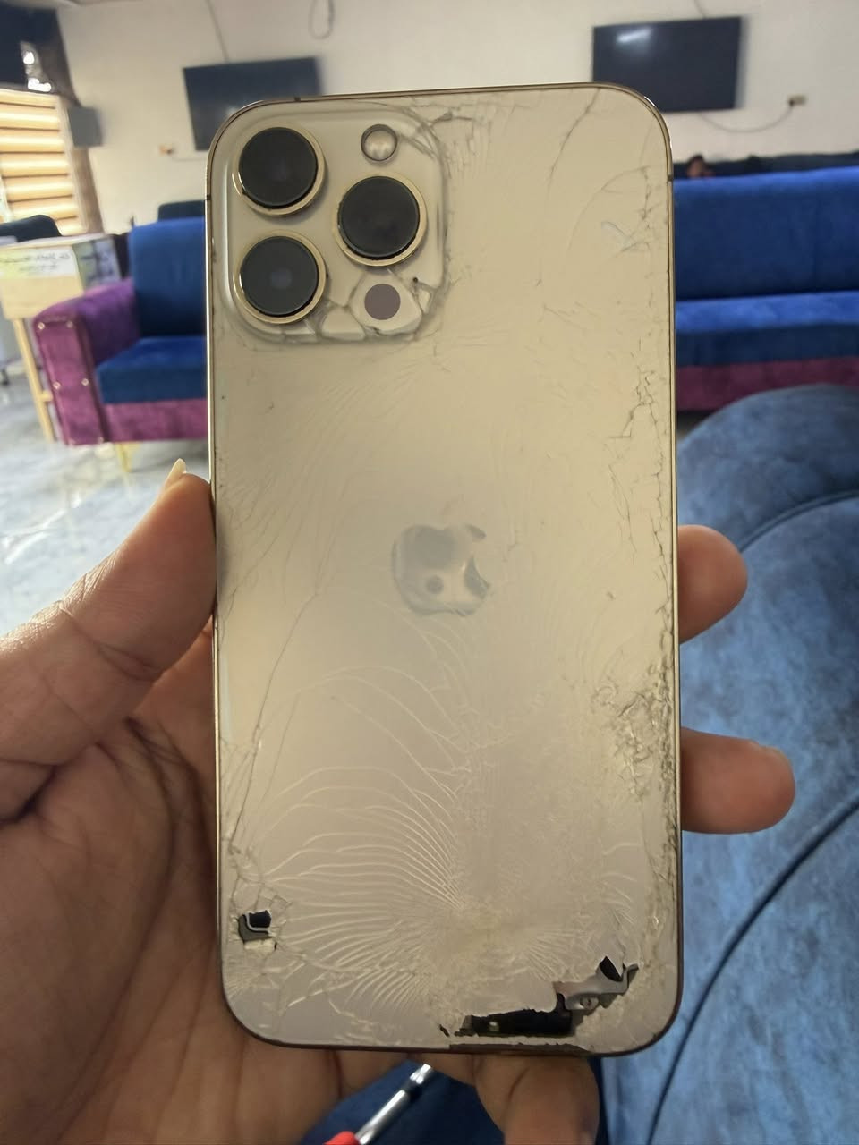 13 برو ماكس
موضح بلصور ولفيديو
بطاريه 79
256
آيسي لشحن يخربط 
ابيع ع وضعيته 
300 وبيه مجال بسيط
*********** واتساب
*********** 
لمكان نعمانيه
