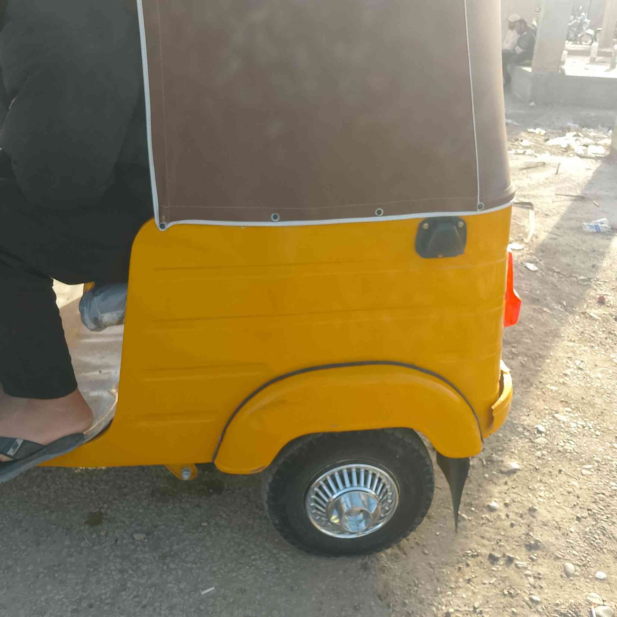 سلام عليكم تكتك البيع رقم وسنويه بغداد عربي تكتك حلوه وابلعافيه عل ياخذه الموديل 2020/11 مصبوغه عام جماليه بدون ضربه كهربائياتها كله شغاله مجهزه تجهيز عل آخر حبايه خابر ودلل الرقم *********** بلعافيه عل ياخذه
