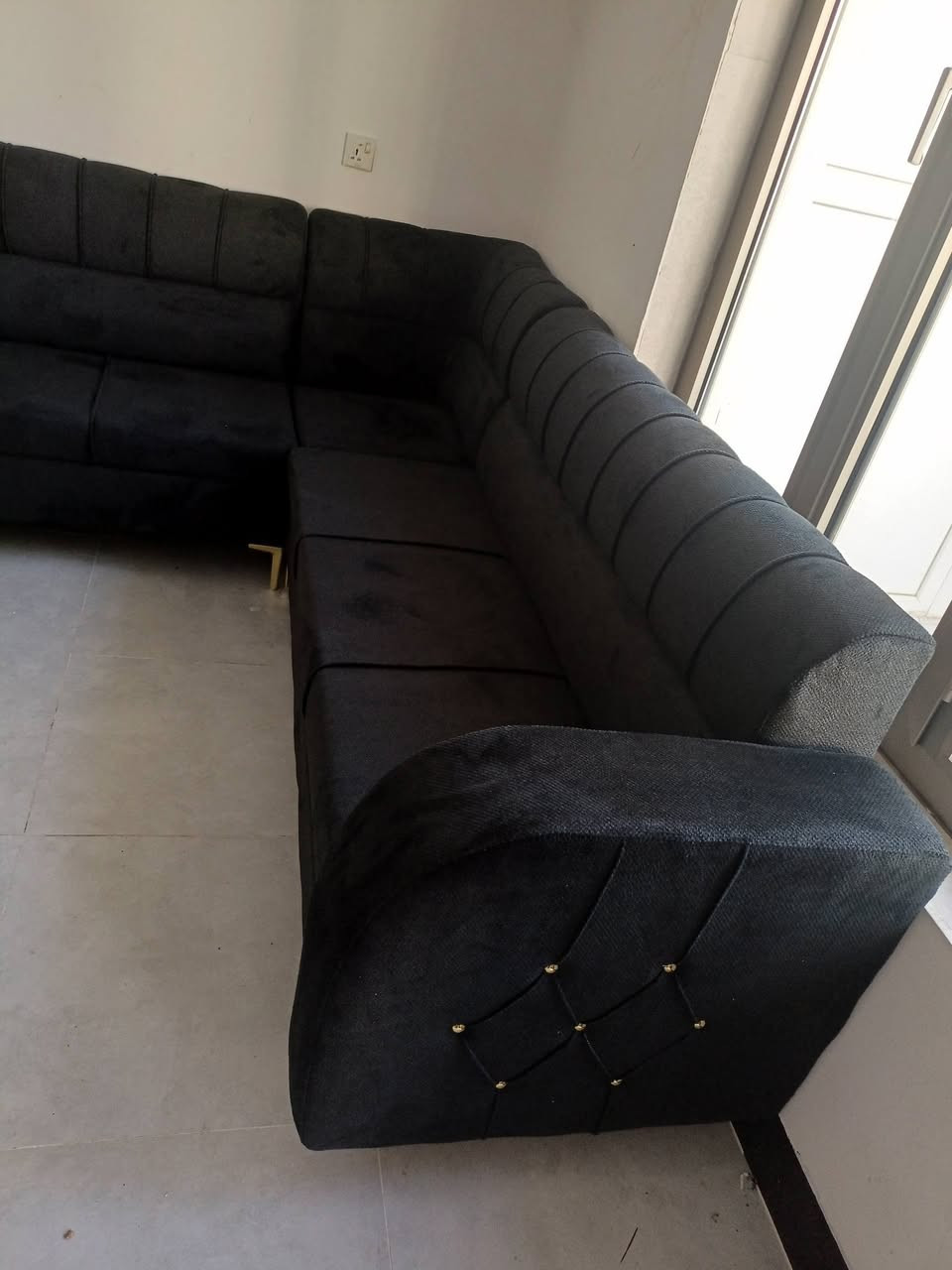 معمل ومعرض البركه
 يوجد لدينا قنفات واسره شغل درجه اوله والسعر مناسب كاني كرده ***********
