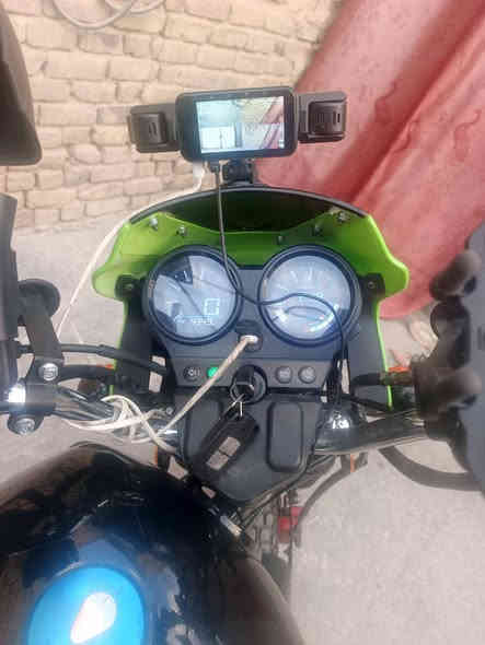 السلام عليكم ما شاء الله
دراجه للبيع : النوع دايوان جبلي 200 cc

المديل : 26 الجديد رقم اربيل مداور شرط

الدراجة حالة الوكالة ما مبدل اي شي 

عدسه زنون LID عالي ناصي 

داش كام رباعي تصوير ليلي نهاري أصلي

جنط عدد 4 اصلي عظم مو قماش 

صندوق رمز سري انتيكة أمزون رصاصي

طفاية حريق كيلو اصلية 

جنطة اسعافات أولية كلشي موجود بيها 

صندوق اسعافات جانبي احمر 

صندوق دلفري كامل معه تجوه 

ستاندات مبايل عدد 2 اصلي مانع إهتزاز 

سعر الدراجه : 2850 بيها مجال 

رقم التلفون : ***********
