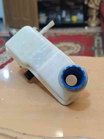 السلام عليكم 
عنبار بريك جديد اصلي شركة البلادي جيلي موديل 16 السعر 30 للتواصل على الرقم 
***********
