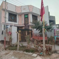 بيت 200م للبيع طابو صرف  غرف 2فوك 2جوه مجمع صحيات خارجي وداخلي  الاستف...