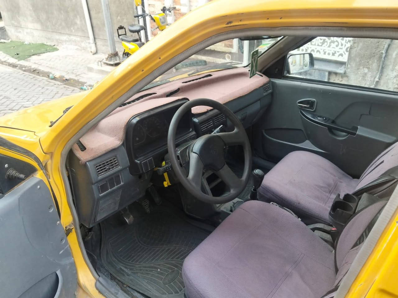 موديل 2011السعر25مكان مدينة الصدر داخل تجي وتشوف***********
