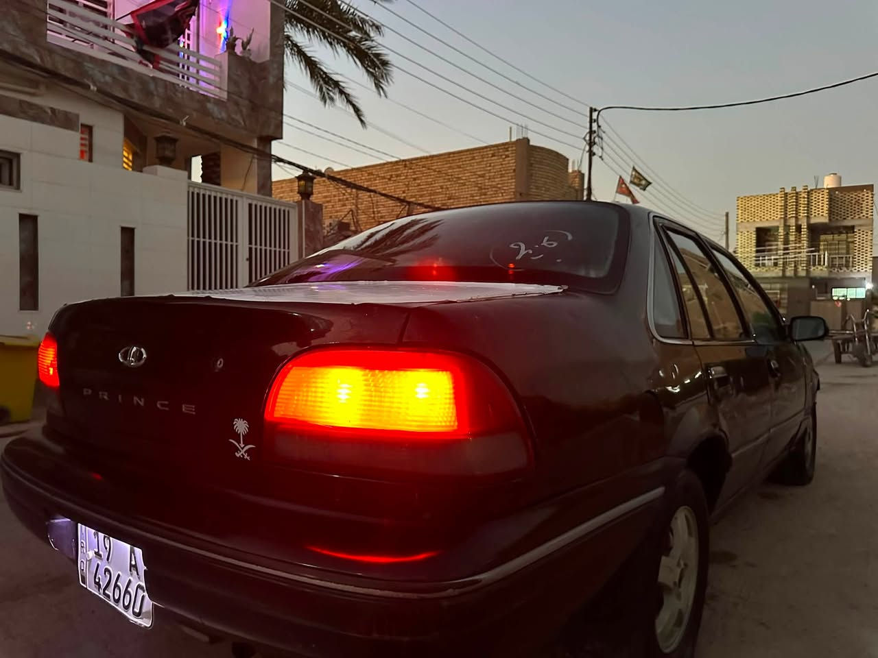 سلام عليكم.من رخصت الادمن المحترم.للبيع دايو فراشه موديل 1996 رقم كربلاء انكليزي سنويه  وملصق لل2030 مشروع وطني تحويل مباشر مكينه 2000 حلوه وناعمه بيه خيط بخار كير عادي جديد السياره حلوه وجاهزه تخم تاير جديد باتري وداينمو وسلف جدد دواخل نضيفه كهربائيات كله شغاله كشر شوفت عينك السعر 21وبيه مجال للشراي مكاني نجف للأستفسار ‭***********‬
