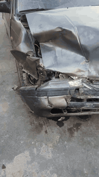 مازدا موديل 1991 حادثها واضح بالصور
جامات كهرب قفل مركزي محرك 8 ولف معمر رايمن قبل الحادث وشغال بعد الحادث
تاخذ معها جاملغ وبدنة ودعامية مال كصة
بطاين الابواب والدشبول مال كصة ما متضررين 
السيارة باسمي وشرط التحويل
عليها غرامة 100 الف على المشتري
سعرها 20 ورقة قفل
