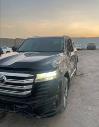 🎀🎀 تويوتا لاندكروز GXR رقم سليمانية الجديد بأسمي تحويل ثاني يوم موديل ...