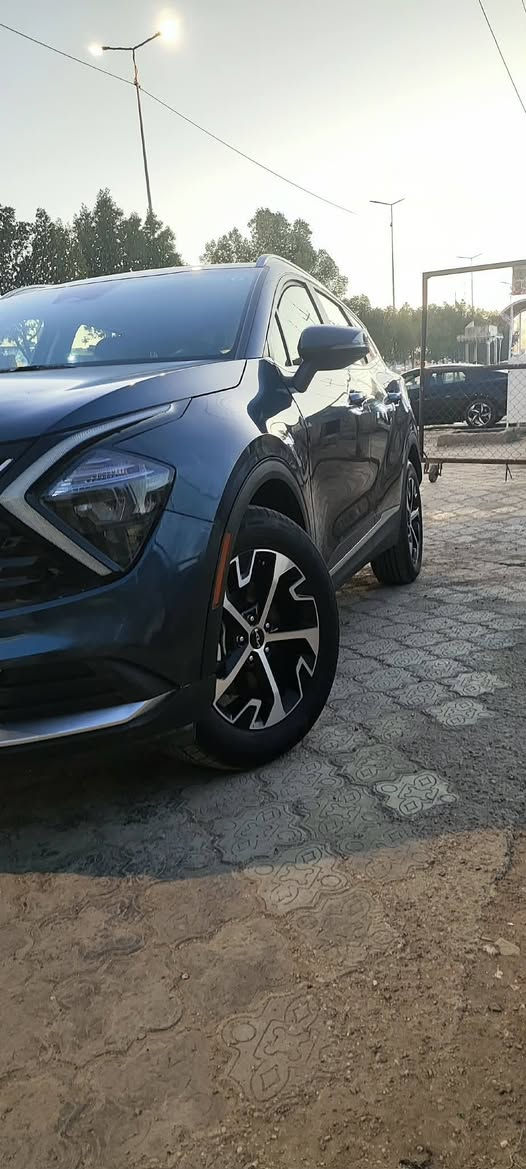 سلام عليكم  سبورتج هايبرد موديل 2023دخول جديد مرقمه بغدادجديد داخل ابيض فول مواصفات عده الفتحه كفاله عامه  بس تعديل بارد بخشم الجاملغ  صور الحادث داخل المنشور  سياره جديده وجاهزه  معرف السعر واستفسار اكثر اتصال عله الرقم  *********** بي واتساب
