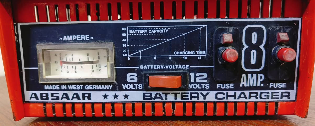 شاحنة بطاريات صناعة المانيا الغربية انتاج السبعينات شحن 6و12 فولت شحن سريع بقوة 8 امبير وقدرة من 48 الى 96 وات
مكاني بغداد ساحة عدن يوجد توصيل لجميع المحافظات


**إذا كنت صاحب هذا الإعلان وتريد حذفه لأي سبب، رجاءا أرسل رسالة إلى الدعم الفني**