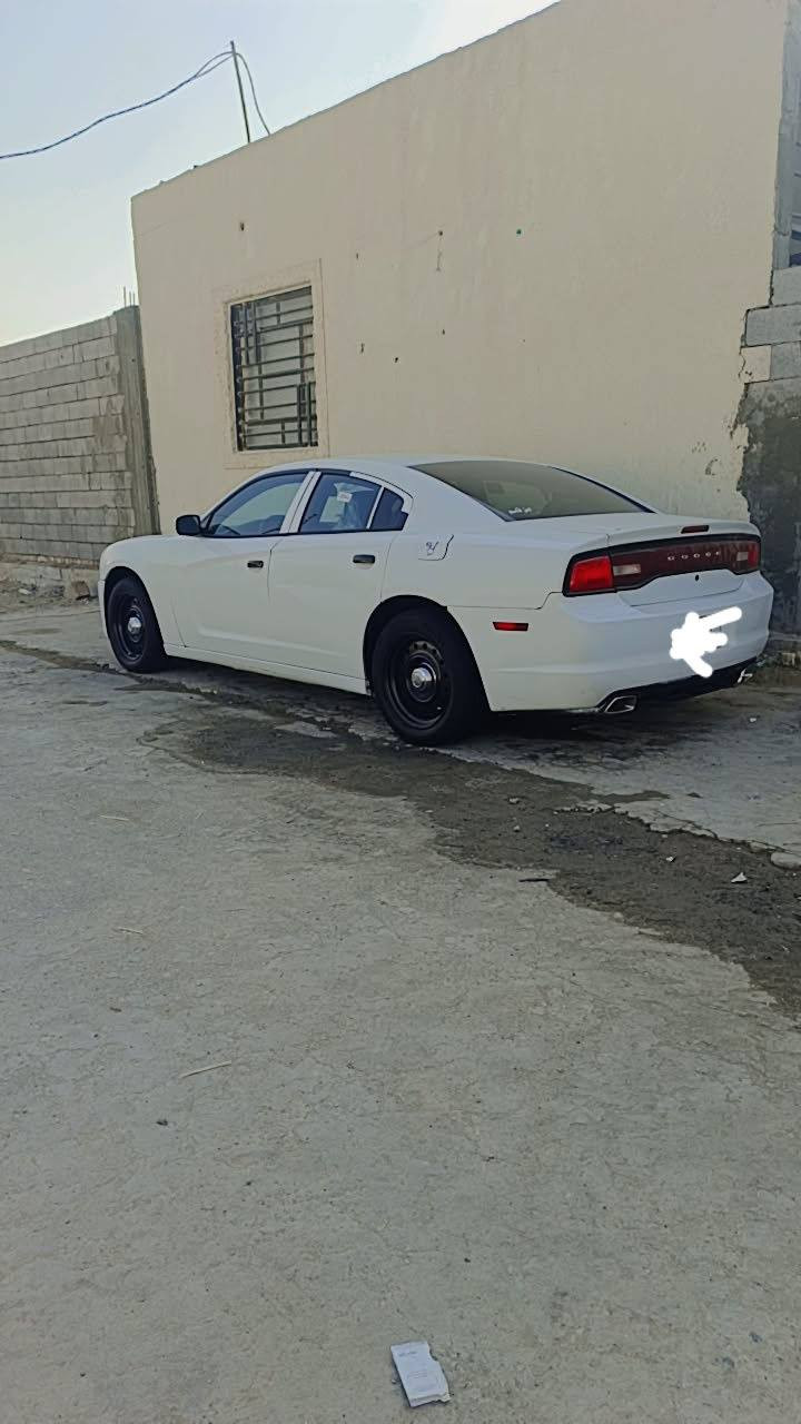 السلام عليكم للبيع جارجر ٢٠١١ادوات بيها كصه جنطه السياره متومه طبق الاصل مكينه هيمي السياره حلوه ومرتبه مكان السياره البصره النتصال***********
