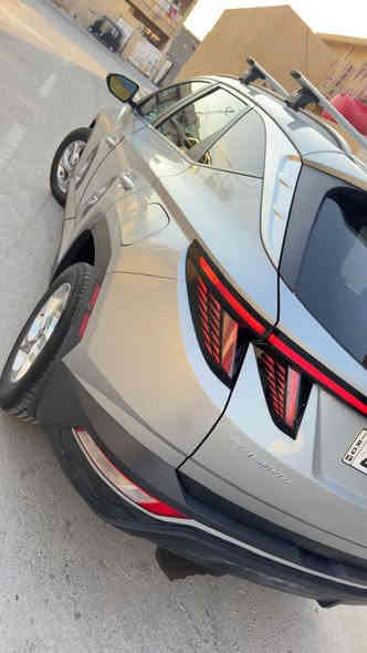 🔸️السلام عليكم ((للبيع فقط بدون مراوس))
🔸️هونداي توسان موديل 2022 رقم أربيل  دخول جديد
🔸️ترقيم جديد الرقم الدولي الجديد سنوية وفحص و هزة جديد
🔸️باسم الشركه وكاله + تحويل مضمون %💯
🔸️السياره جديده جداا جداا بمعنى الكلمة واحلى من الصور 
🔶حادث السيارة بسيط جداً جاملغ اليسر  فقط والباقي مكفول كفالة عامة من رصعة والشخط والتكحيل  لغد دواخل راديترات على وضع الشركة  شرط الفحص وين ما يعجبك تفحص آني حاضر  السيارة ليبل واحد 
🔶جميع ايرباكات سليمة 100/100
🔸️مواصفاات 
🔸️ شاشة عطلات+كامرة خلفية دوارة
🔶هاند بريك بصمة +نظام أطفاء المحرك بالزدحام
🔸 نقطه عمياء اوتو بريك +رادار امامي +جانبي
🔸حجر البيئة بلادي
🔶لايتات LED لد نهاري 
🔸️تحكم استيرن كل الجهات 
🔸️ثلاث انظمه قياده / سبورت / نورمال / سمارت 
🔸️بلوتوث + اواكس + واي فاي+الشاشة تدعم الكاربلي
🔸️مانع انزلاق + كروز سرعة + تحديد مسار 
🔸ويل كب حجم 19 دسكات امامي خلفي
🔸️محرك 2500 فور ويل
🔸️سبير الشركه كتلوكات الشركه 
السياره جديده جدا جدا اي نقص مابيها من الداخل والخارج 
🔸️سيرفس كامل دهن فلاتر 
-------------------------------------------
رقمي الاستفسار اتصل على الرقم📞
متوفر واتساب ع كل الارقام ☎️
📲***********
📲***********

📲***********
العنوان بغداد _الكرخ
