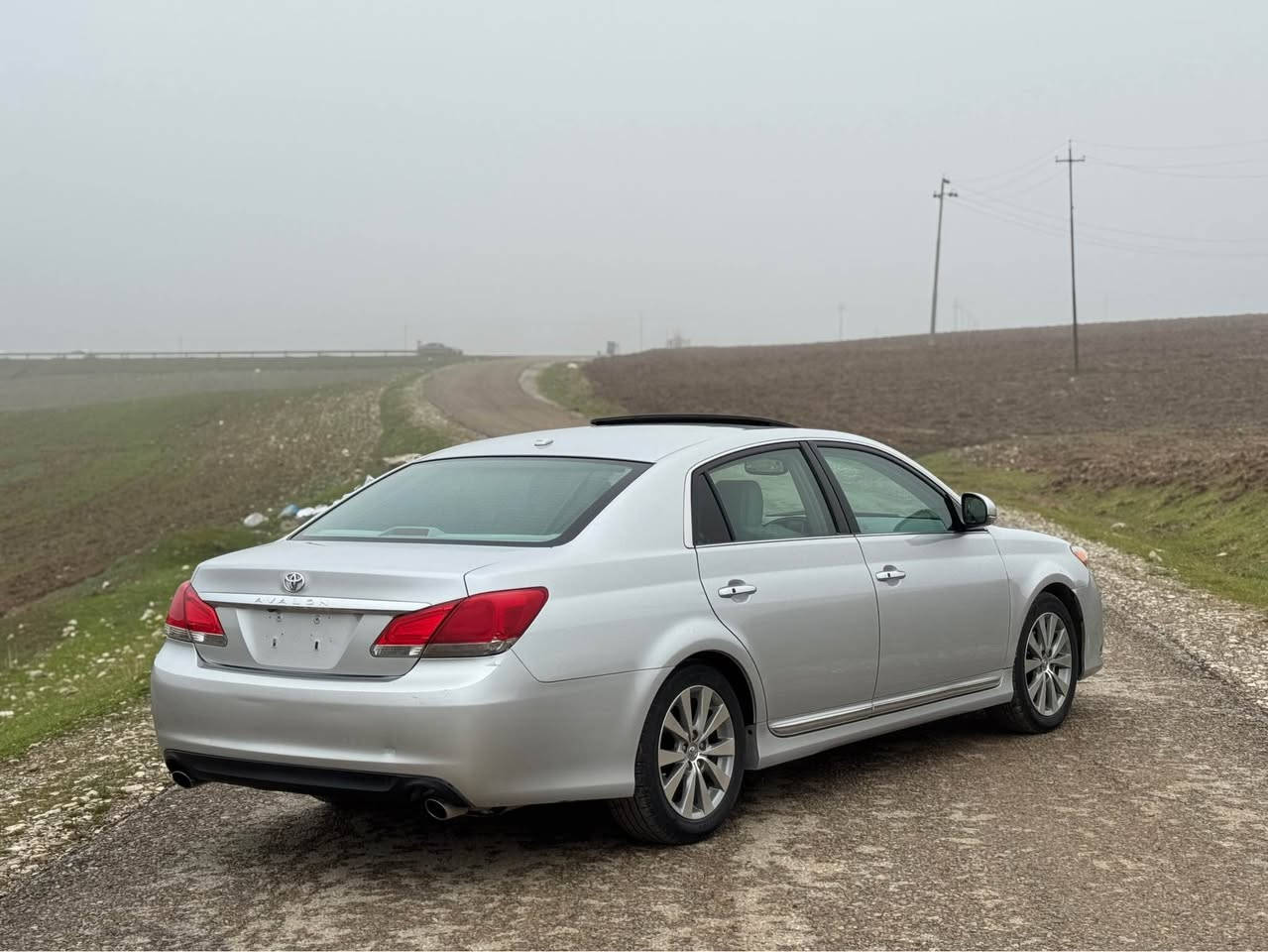 ئه ڤه لؤن ٢٠١١ئه مريكى علوجه سه ياره كه  ناوكريمي قه پات مواسه فات سلايت جلد هيتر به سمه په رده كوشن گه رمووسارد ١٠٤هه زار رؤشتوه بي بؤياخو سارد گيرومه كينه به شه رت سعرى ١١٦گه لا ***********/*********** حلبجة, السليمانية
