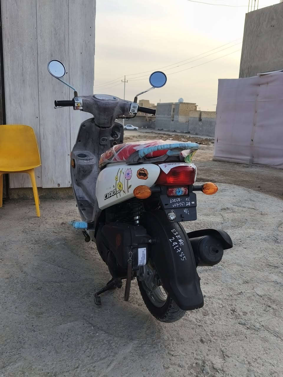 السلام عليكم دراجه فله للبيع دراجه مكفوله كفاله عامه مديل2014برغي مامفتوح بيها السعر1150وبيها مجال قليل الرقم*********** وبي واتساب
