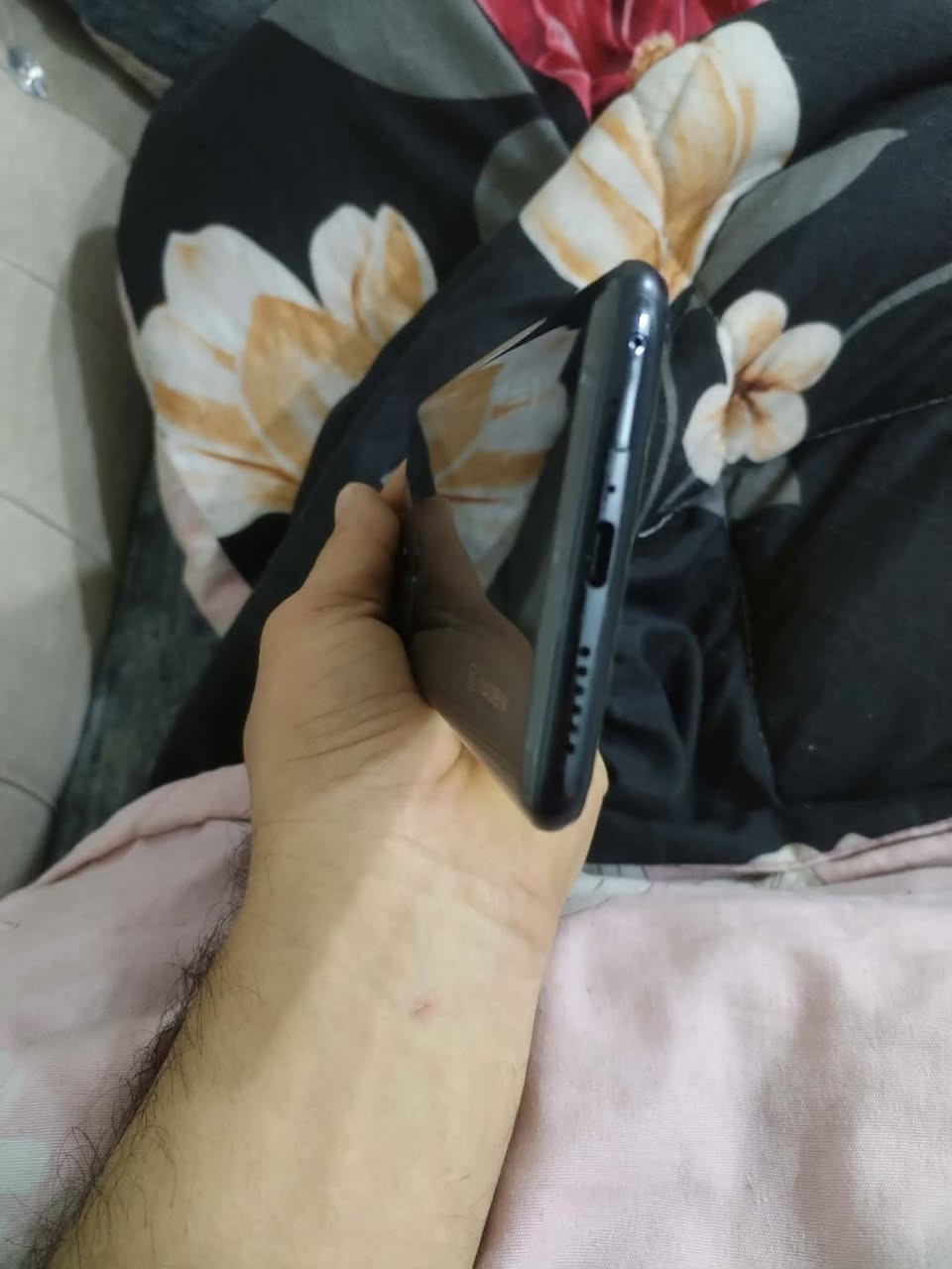 السلام عليك
السلام عليكم للبيع او امراوس جهاز شومي تي 11 برو
جهاز يشغل 90فريم وباقي الالعاب 120 السعر 250 مكاني موصل


**إذا كنت صاحب هذا الإعلان وتريد حذفه لأي سبب، رجاءا أرسل رسالة إلى الدعم الفني**