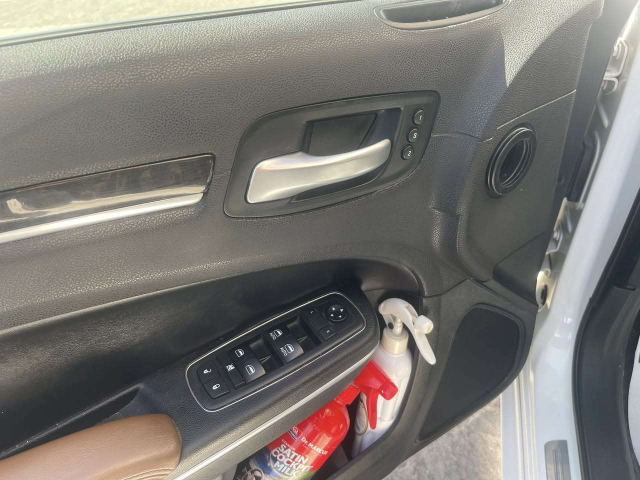 سلام عليكم ابامه 2018 وارد كندي 
سنويه منتهيه بيها باب مصلح بارد 
العنوان بصره السعر 230
***********
