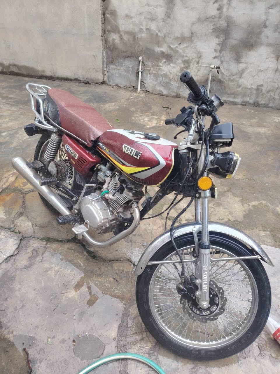 السلام عليكم دراجه سونيلك ٢٣ دراجه مال جناي شرط مابي كل عيب محرك مامفتوح دراجه حلوه بل حقيقه كلش سعره ٥٠٠ بيه مجال للشراي الاتصال او ستفسار ‭٠٧٧٧ ٢٩٨ ٠٨٤٧‬
