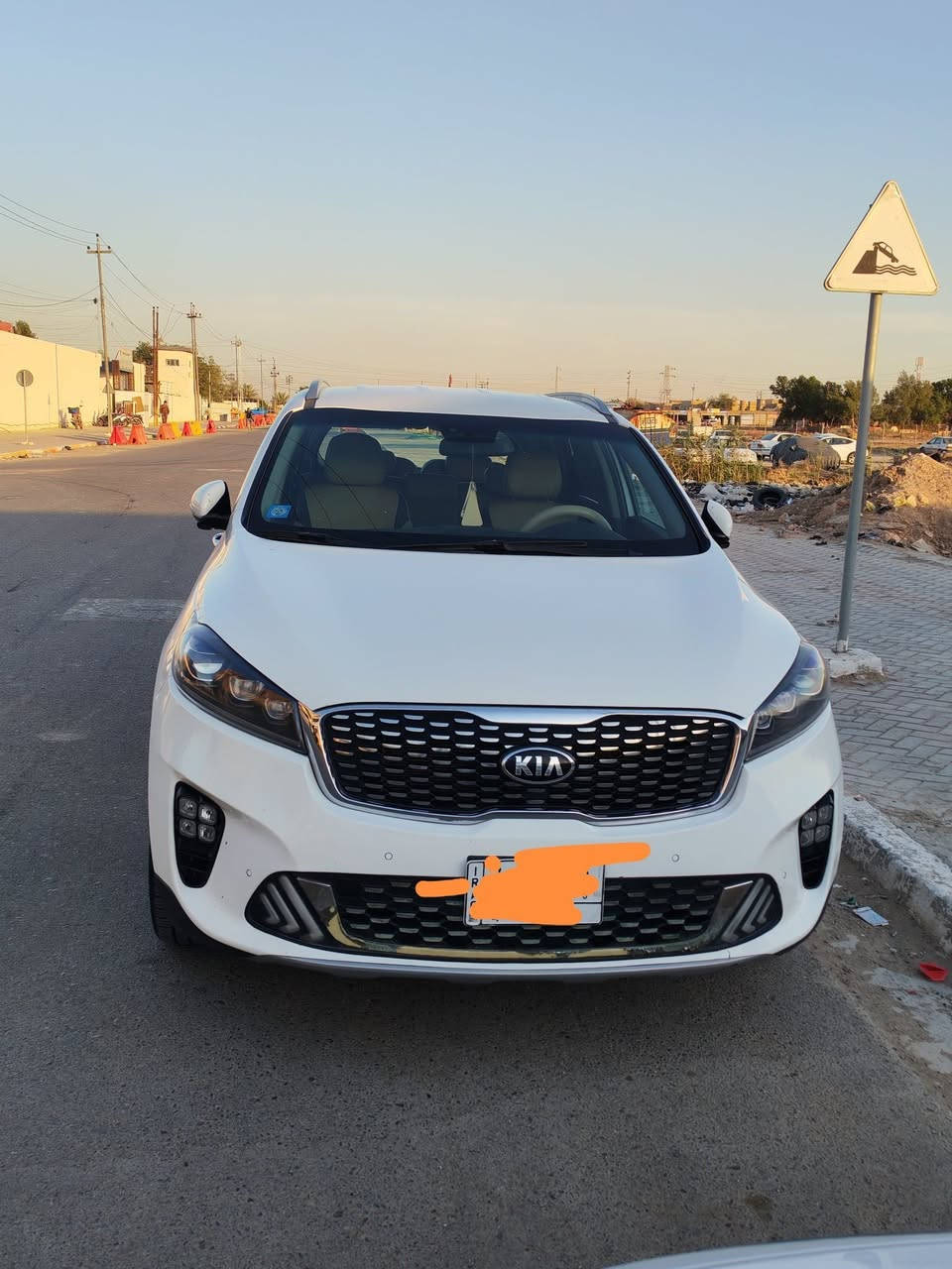 السياره للبيع سورتنو 2020 مكفولة سته استندر رقم بغداد خليجي الاستفسار و الاتصال ***********
