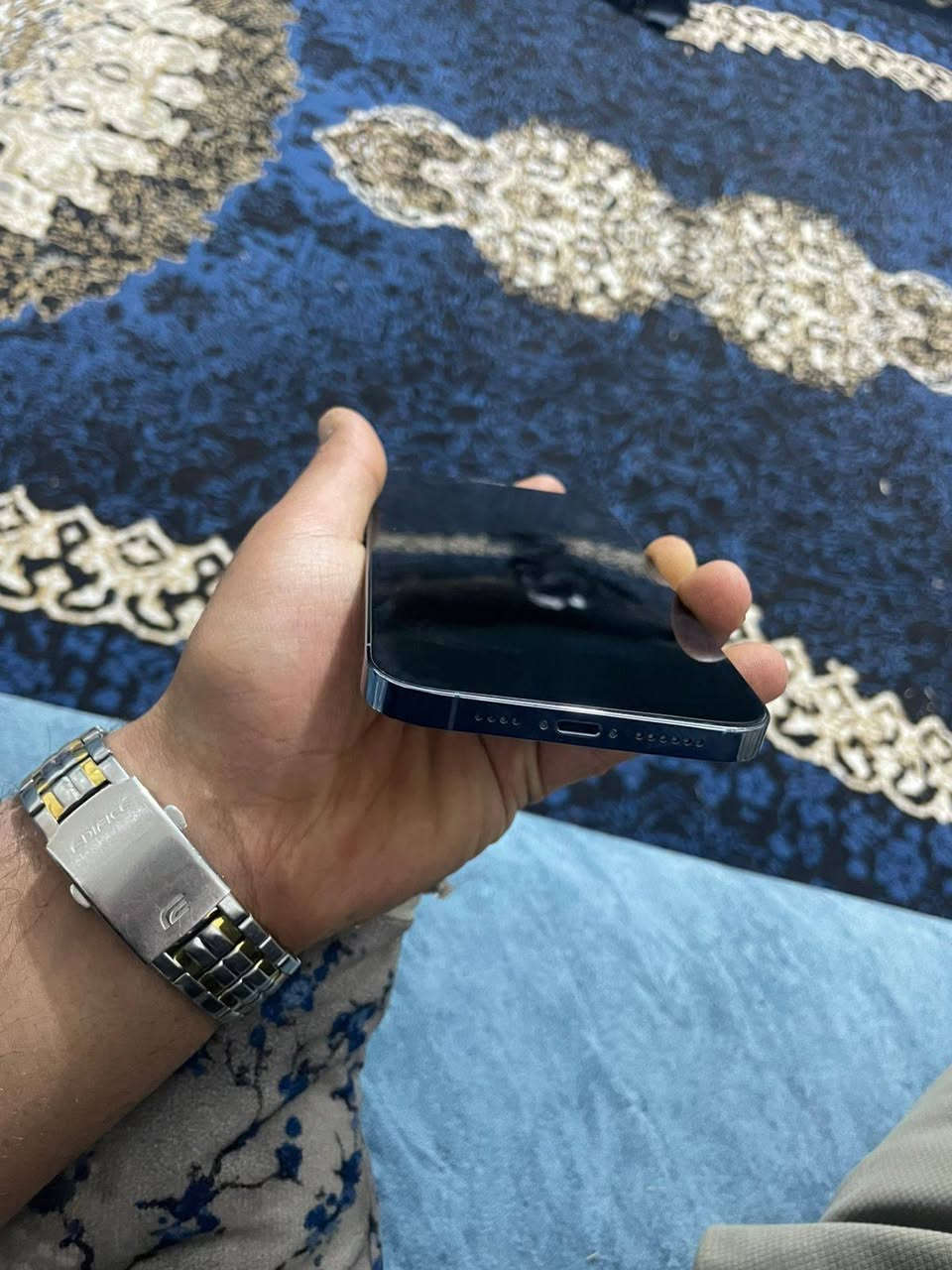 ايفون 13برو ماكس
لون بحري 
بطاريه ٦٨
ذاكره256
شرط كله بلادي مامبدل بي اي قطعه 
ونضيف 
السعر٧٠٠بي مجال
مكاني كربلاء حي العسكري
***********
