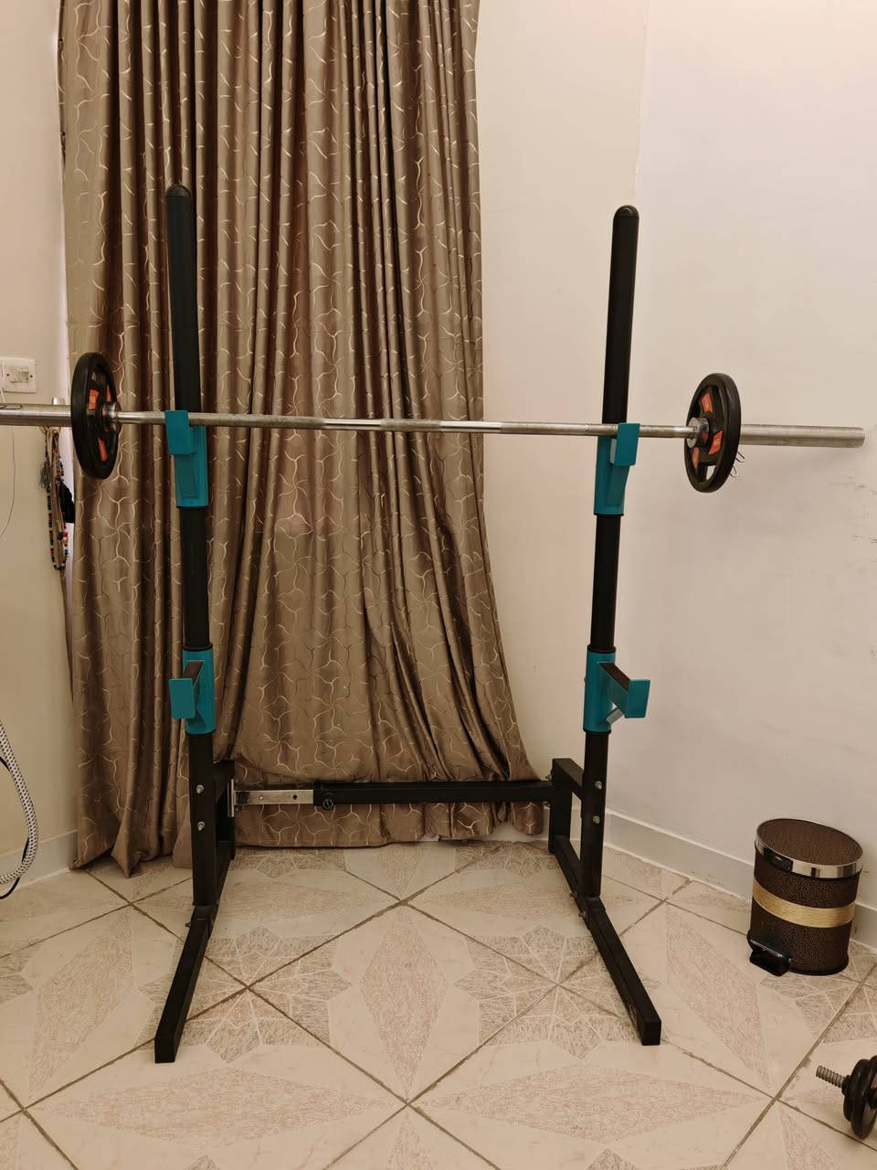 السلام عليكم للبيع جهاز بار سكواد درجة اولى حديد ثقيل نظيف جدا مع بار حجم كبير ستيل مع اوزان (5+10+15)×2 مجموع الاوزان 60 كيلو للبيع كلهن مع الجهاز ب 300 الف وبيهن مجال


**إذا كنت صاحب هذا الإعلان وتريد حذفه لأي سبب، رجاءا أرسل رسالة إلى الدعم الفني**