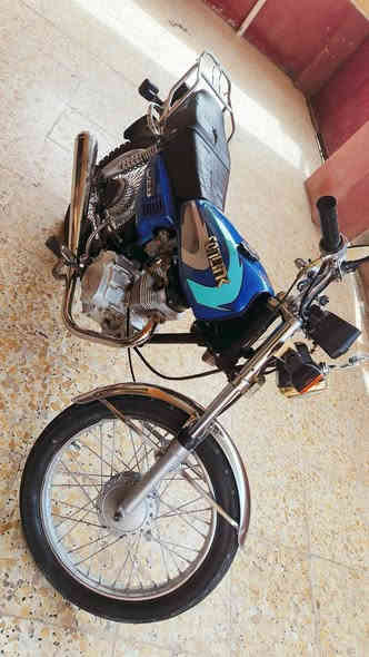 سلام عليكم تايكر 4كير للبيع حبايب الدراجه مكفوله كفاله عامه من التبخير والتنقيص واكفلها عشاير ودوله الدراجه مكينتها خرسه وناعمه وحلوه بل معدل متنلزم اوراق اصولي واكاتبك عليها السعر 450 وبيها مجال للشراي متواجد رقم وخاص ***********
